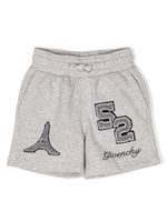 Givenchy Kids short de sport à détail de patch - Gris - thumbnail