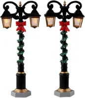 Lemax splendid lights, set of 2 verlichte straatlantaarn Caddington Village 2023