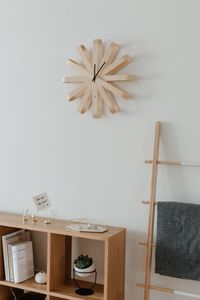 Umbra 118071-390 wandklok Kwartswandklok Overige Hout