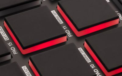 Akai MPD218 mengpaneel Zwart