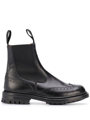 Tricker's bottines à design perforé - Noir