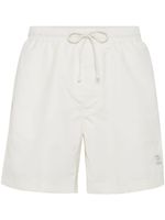 Brunello Cucinelli short de bain à logo brodé - Blanc - thumbnail