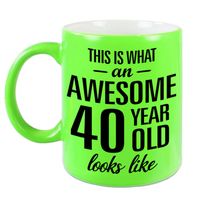 Fluor groene Awesome 40 year cadeau mok / verjaardag beker 330 ml - feest mokken - thumbnail