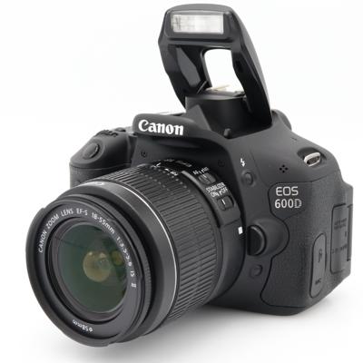 Canon EOS 600D + EF-S 18-55mm f/3.5-5.6 IS II occasion