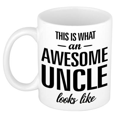 This is what an awesome uncle looks like cadeau - koffiemok - beker - 300 ml - verjaardag - familie This is what an awesome uncle looks like cadeau - koffiemok - beker - 300 ml - verjaardag - familie