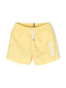 BOSS Kidswear short de bain à logo imprimé - Jaune