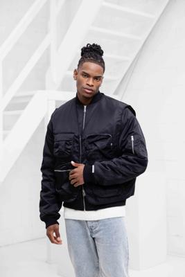 Off The Pitch Double Layerd Bomber Jack Black - Maat XS - Kleur: Zwart | Soccerfanshop Off The Pitch Double Layerd Bomber Jack Black - Maat XS - Kleur: Zwart | Soccerfanshop
