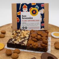 Brownie Sinterklaas box - 6 Brownies - Brievenbus Pakket - Box Brownies - Fair trade Belgische chocolade - 3x Pepernoten - 3 x Gevulde speculaas
