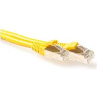 ACT Gele 30 meter SFTP CAT6A patchkabel snagless met RJ45 connectoren