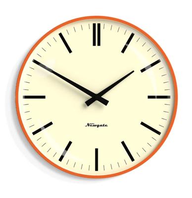 Newgate Radio City Bowery Dial Wandklok in Pumpkin Orange
