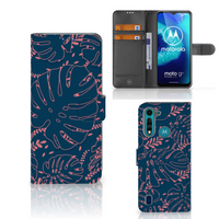 Motorola G8 Power Lite Hoesje Palm Leaves