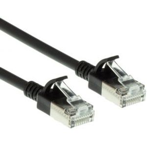 ACT Zwarte 7 meter LSZH U/FTP CAT6A datacenter slimline patchkabel snagless met RJ45 connectoren