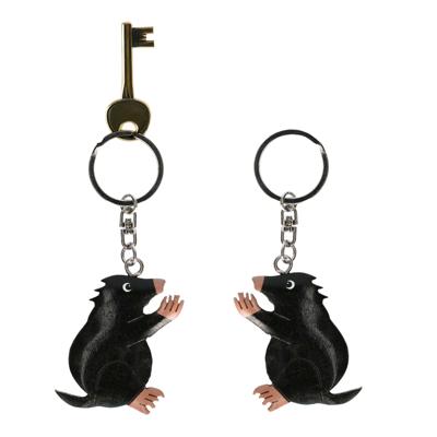 Houten mol sleutelhanger - 2x - 5 cm - Dieren cadeau artikelen - Mollen/Molletjes