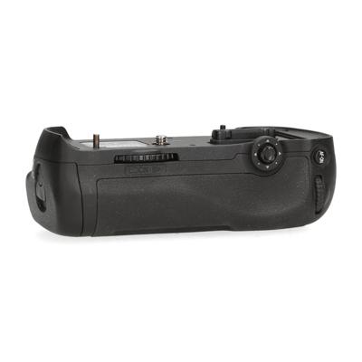 Nikon MB-D12 battery pack