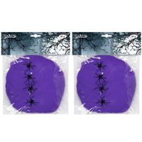 Decoratie spinnenweb/spinrag met spinnen - 4x - 60 gram - paars - Halloween/horror versiering