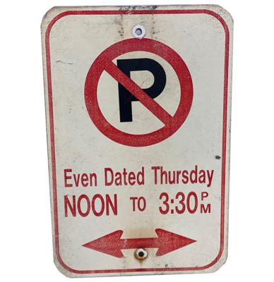 No Parking Even Dated Thursday Straatbord - Origineel - Gemaakt Van Hout