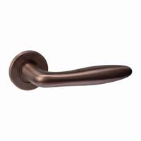 Intersteel DeurklinkQ 03 op rond rozet brons - 1343.102302