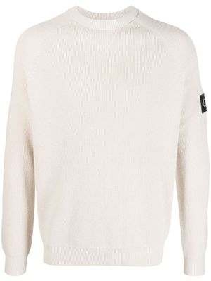 Calvin Klein pull en maille gaufrée à patch logo - Tons neutres