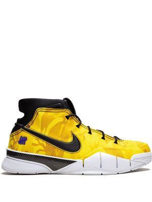 Nike x Undefeated baskets Kobe 1 Proto - Jaune