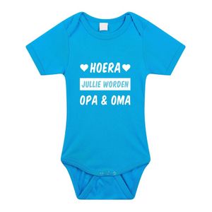 Hoera jullie worden opa en oma cadeau baby rompertje blauw meisj