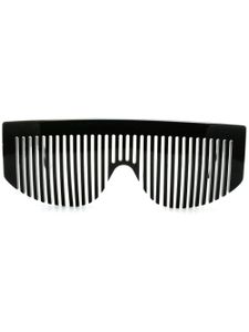 CHANEL Pre-Owned lunettes de soleil à détail de peigne (1993) - Noir