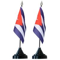 Vlag Cuba tafelvlaggetjes - 2x stuks - 10 x 15 cm vlag - met zwarte standaard