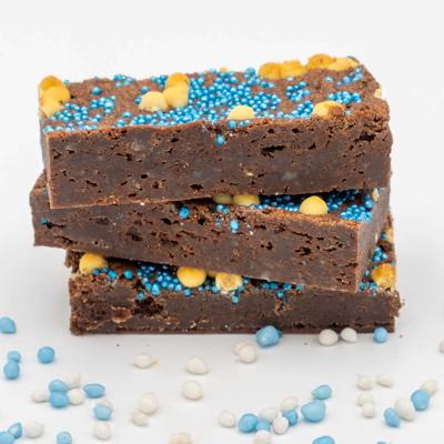 Baby Blauw Brownie - 6 Brownies Per Post - Brievenbus Pakket - Box Brownies - Geboorte Cadeau - Jongen - Blauwe Traktatie - Babyshower - Gender Reveal