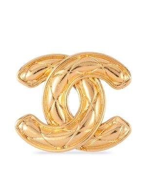 CHANEL Pre-Owned broche matelassée à logo CC (années 1980) - Or