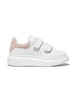 Alexander McQueen Kids baskets à attache scratch - Blanc