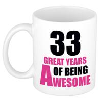 Verjaardag 33 jaar Koffiemok Cadeau - Great years of being awesome - wit/roze - voor dames