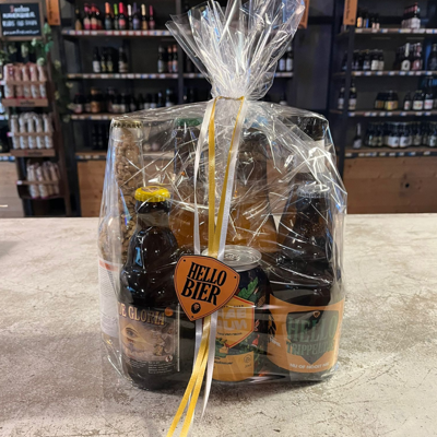 Hellobier Iets te vieren? Geschenkverpakking 6 Bieren + Pinda's
