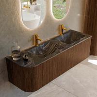 Badmeubel Mondiaz Kurve-Dlux | 145 cm | Meubelkleur Walnut | Wastafelkleur Lava | Solid surface | Dubbele spoelbak | 2 kraangaten
