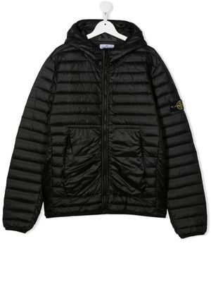 Stone Island Junior doudoune à patch logo - Noir