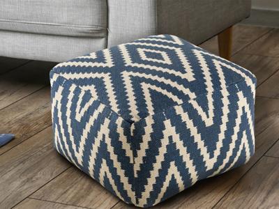 James - zitkubus - kelim - katoen - 55x37x55 cm