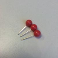 Speld met rode kunststof knop 6mm x 16mm