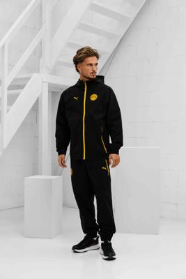 Borussia Dortmund PumaTech Woven Trainingspak Senior 2025/2026 - Maat S - Kleur: ZwartGeel | Soccerfanshop