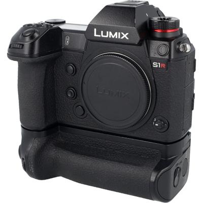 Panasonic Lumix DC-S1R + DMW-BGS1E batterijgrip occasion