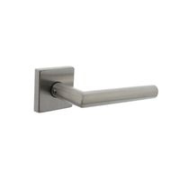 Intersteel Deurklink Jura op vierkante massieve rozet geborsteld RVS