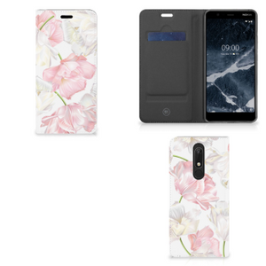 Nokia 5.1 (2018) Smart Cover Lovely Flowers