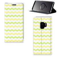 Samsung Galaxy S9 | Hoesje met Magneet | Waves Yellow