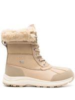 UGG bottines Ashton Addie en daim - Tons neutres - thumbnail