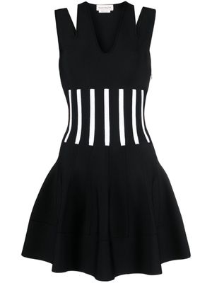 Alexander McQueen robe sans manches à col v - Noir
