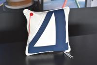 Trend Marine Zeildoek Kussen Met Vulling 40 X 40 Cm Zijde 1: Navy Zijde 2: Royal Blue Default Trend Marine Zeildoek Kussen Met Vulling 40 X 40 Cm Zijde 1: Navy Zijde 2: Royal Blue Default