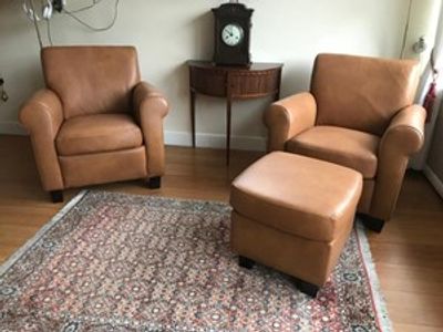 Set van 2 leren fauteuils met houten poten - met hocker - bruin leer - Echt leer, Klassiek, ontdek de vele Leersoorten en Kleuren bij ShopX