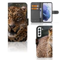 Samsung Galaxy S22 | Telefoonhoesje | Met pasjeshouder | Luipaard