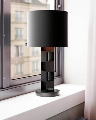 Zwart gouden tafellamp met schakelaar en E27 fitting By Rydens Hello Sunshine