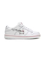 Nike Kids baskets SB Dunk Low - Blanc