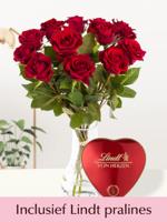 Valentijnsboeket - 12 rode rozen EverRed - Incl Lindt hart