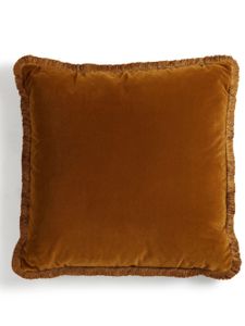 Soho Home coussin Margeaux en velours (65cm x 65cm) - Marron