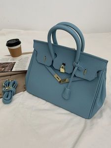 Large Capacity Twist Lock Handbag Crossbody Bag